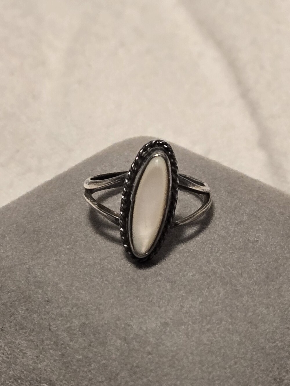 Southwest Style, Mother Of Pearl, Split-Shank, Sterling Silver, Statement Ring